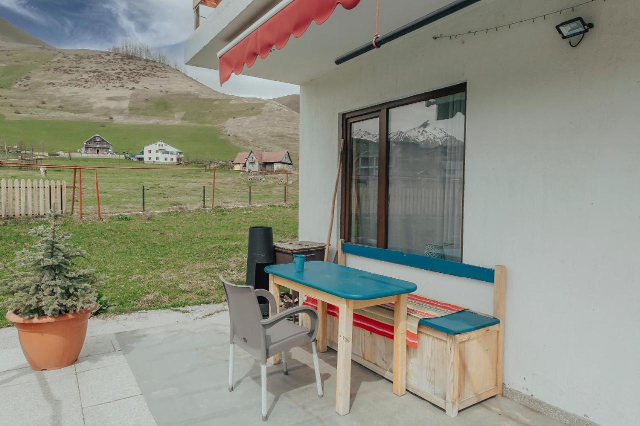 Ski House Bluebird Gudauri Eksteriør bilde